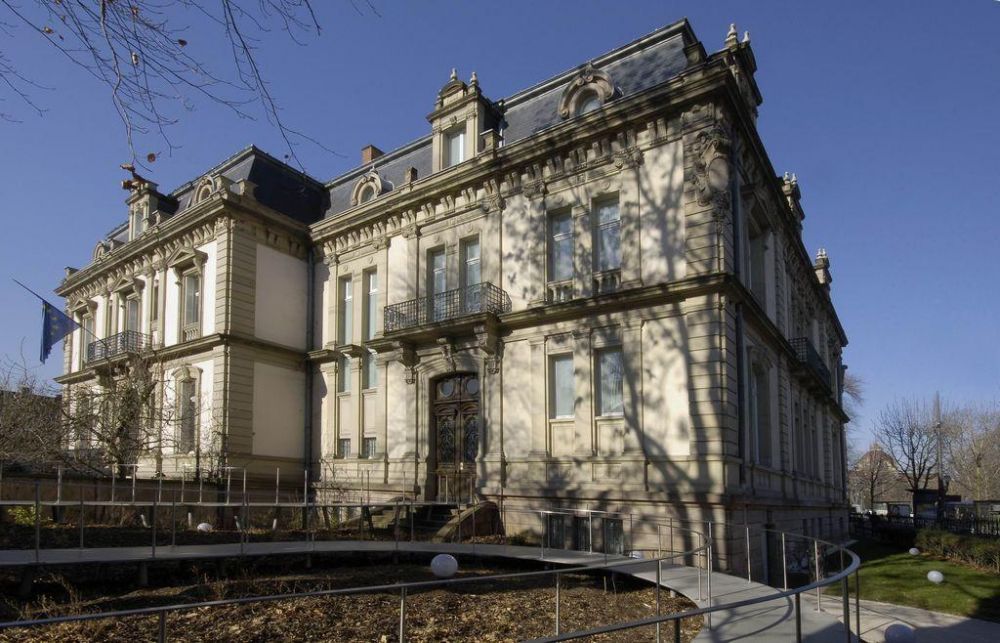 tomi_ungerer tomi_ungerer